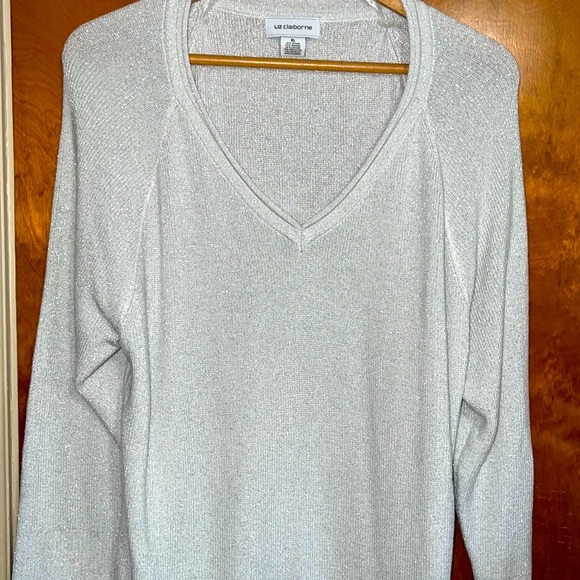 Liz Claiborne Sweaters - Liz Claiborne XL Silver Tunic Sweater.